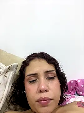 Snapshot of Nube_Azul1 chatting on December 14, 1:00 am Nube Azul1 online show from December 14, 1:00 am