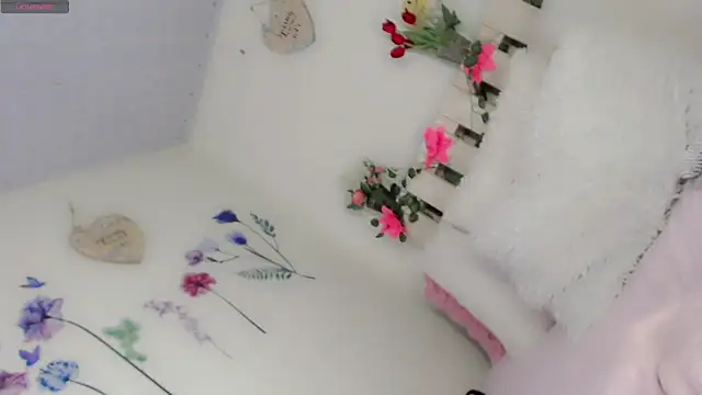 Kendall- 8 online show from November 12, 8:30 pm