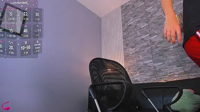 zack joness18 online show from October 29, 3:42 am