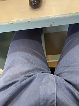 Snapshot of bitujd98 chatting on November 6, 5:08 am bitujd98 online show from November 6, 5:08 am