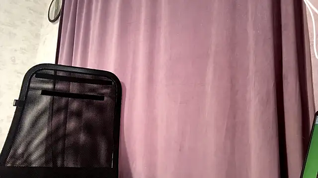 AliceStacy online show from October 31, 9:21 am