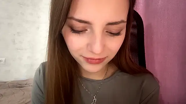 AliceStacy online show from November 5, 8:25 am