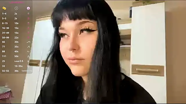 LaurenOveson online show from November 15, 10:23 am