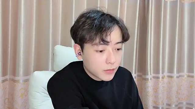 xiaoxiao1025 online show from November 5, 12:38 pm