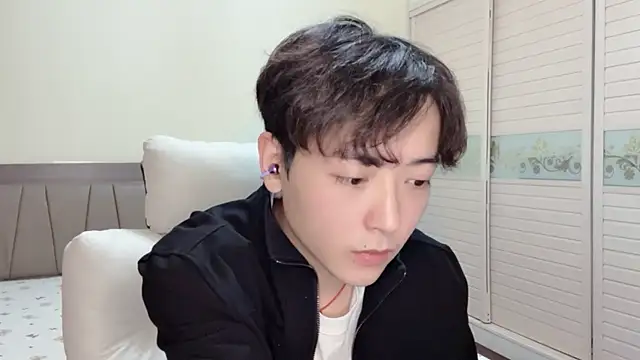 xiaoxiao1025 online show from November 13, 12:59 pm