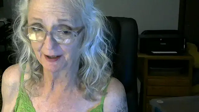 JoleneDelacroix online show from November 15, 4:21 am