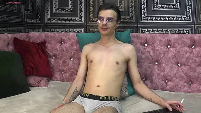 AidenStorm online show from November 14, 5:55 pm