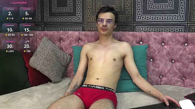 AidenStorm online show from November 15, 6:04 pm