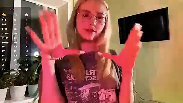 LatanyaRein online show from November 7, 3:23 pm