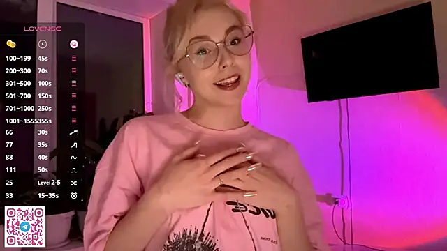 LatanyaRein online show from November 12, 1:55 pm