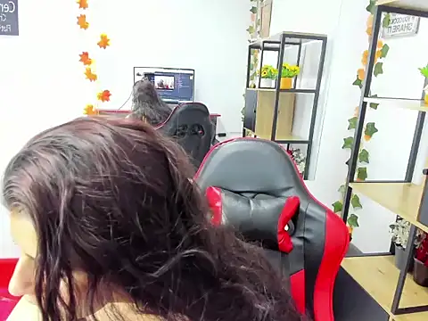 Allana Collins  online show from October 28, 1:36 pm