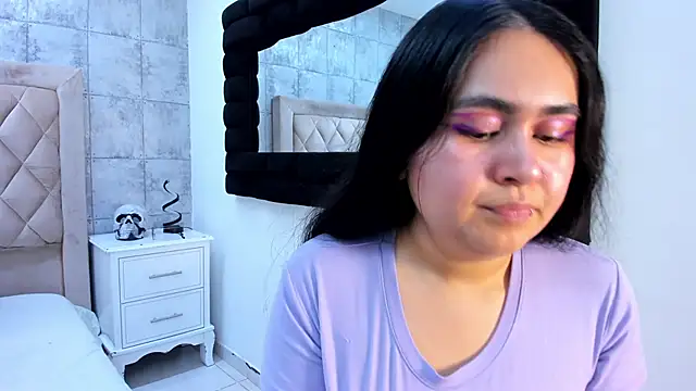 AmaraWolf online show from November 18, 8:35 pm