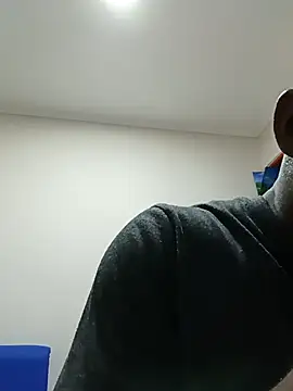 Snapshot of shoodly99 chatting on November 15, 1:03 am shoodly99 online show from November 15, 1:03 am