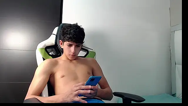 Cash G  online show from November 15, 8:16 pm