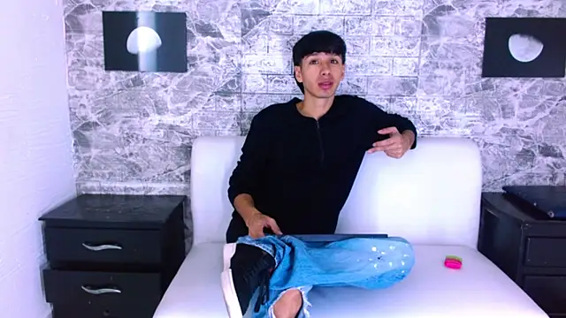 LaPantera Rosa online show from November 13, 3:05 am