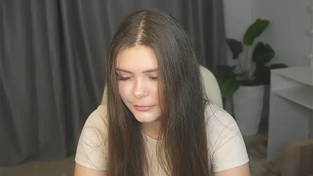 AdelinaIbraham online show from October 31, 2:40 pm