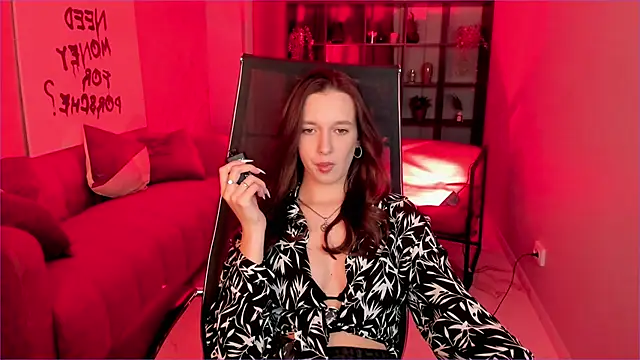 Snapshot of EmilyWade chatting on November 28, 5:59 pm EmilyWade online show from November 28, 5:59 pm