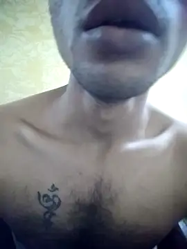 Snapshot of Luckysucks chatting on November 21, 7:07 am Luckysucks online show from November 21, 7:07 am