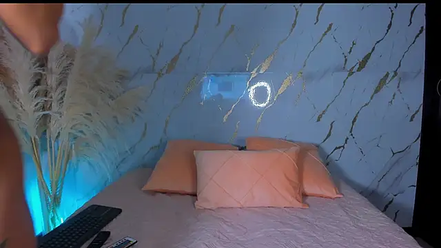 Julig01 online show from November 14, 1:15 am