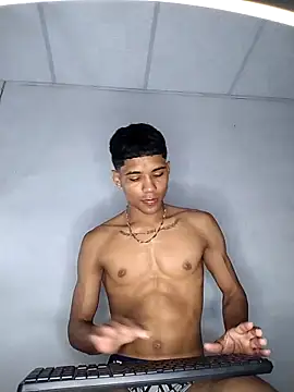 Alex Sweeting online show from October 27, 5:33 am