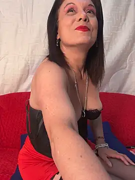 Snapshot of Dhanna_Rose__ chatting on December 18, 9:15 am Dhanna Rose online show from December 18, 9:15 am