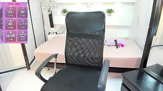 Selenafoxxx6 online show from November 11, 7:14 pm