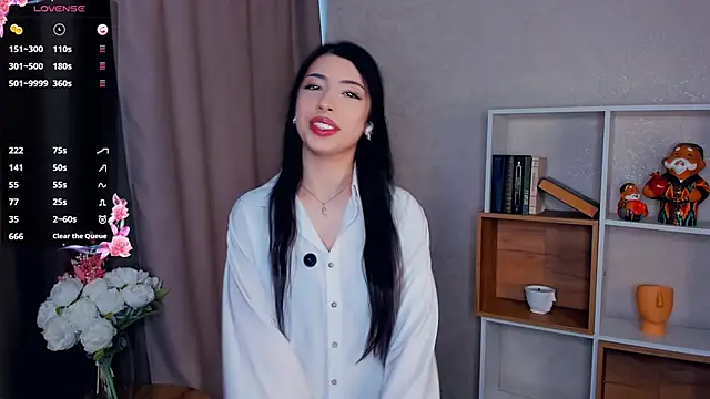 TonjaNeace online show from November 1, 6:37 am