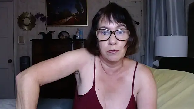 BigbustedBrenda online show from October 31, 10:33 pm