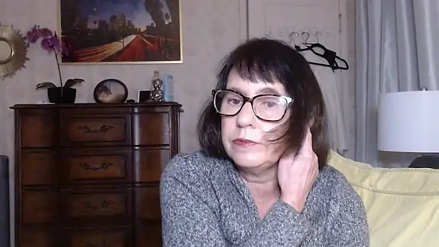 BigbustedBrenda online show from November 21, 7:01 pm