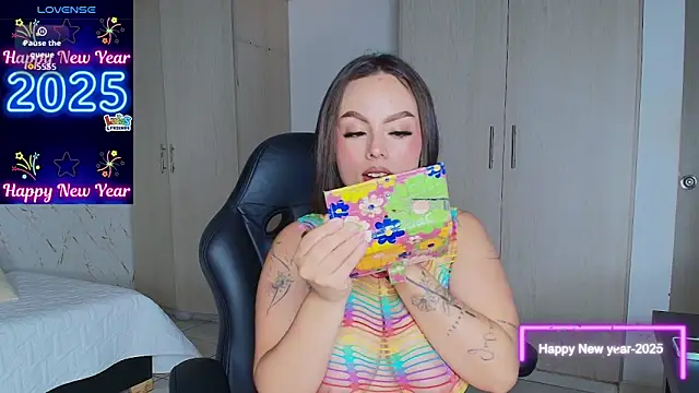 Vivian LoveEup online show from December 2, 1:39 pm