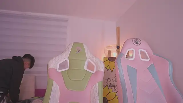 Zaffy  online show from November 28, 2:42 pm