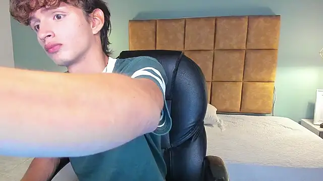 NicolasFerrer18 online show from November 13, 7:24 pm