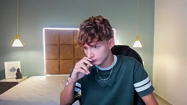 NicolasFerrer18 online show from November 22, 7:24 pm