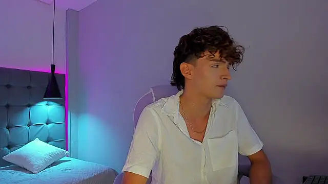 NicolasFerrer18 online show from November 26, 7:26 pm