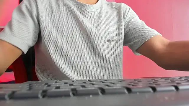 Maximiliano Khalil online show from November 23, 7:35 pm