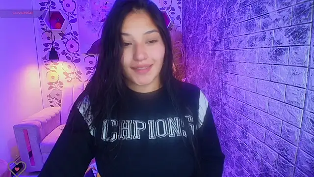 emmaa garciia online show from November 20, 3:28 am