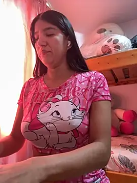 scarlethsb33 online show from November 14, 1:43 pm