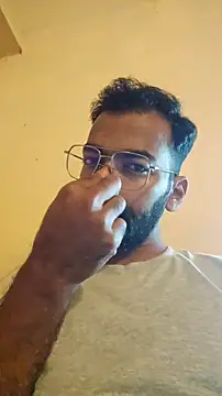 Snapshot of nithinrr chatting on November 13, 2:21 am nithinrr online show from November 13, 2:21 am