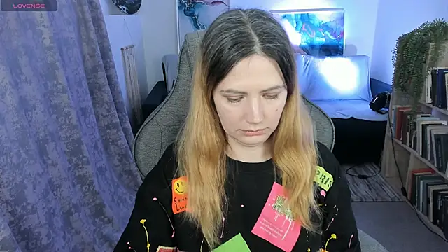 Snapshot of AleksaLaurent chatting on November 20, 5:51 am AleksaLaurent online show from November 20, 5:51 am