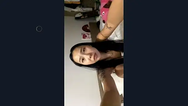 Snapshot of LizParadiz chatting on December 2, 12:10 pm LizParadiz online show from December 2, 12:10 pm