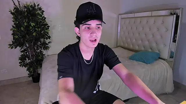 alejo gray online show from November 28, 3:31 am