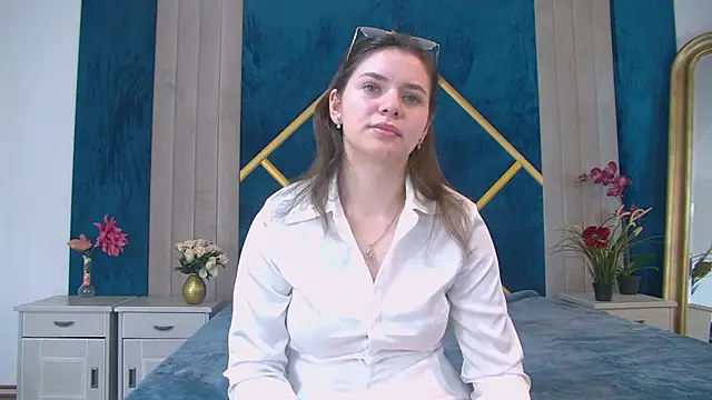 MisteryBlush online show from November 21, 1:10 pm