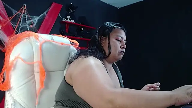 serenamystsh online show from October 31, 7:37 pm