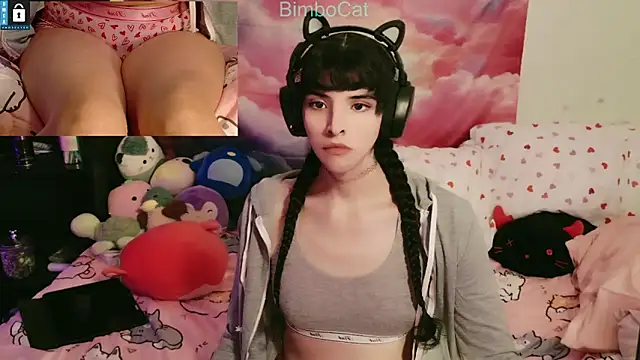 Snapshot of BimboCat chatting on October 31, 3:46 pm BimboCat online show from October 31, 3:46 pm
