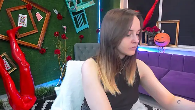 IreneBailey online show from October 30, 9:33 am