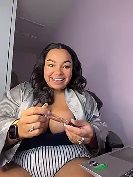 Snapshot of kennedylorel chatting on November 4, 1:54 pm kennedylorel online show from November 4, 1:54 pm