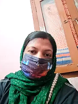 Snapshot of pujapujarrrr chatting on October 29, 3:58 pm pujapujarrrr online show from October 29, 3:58 pm