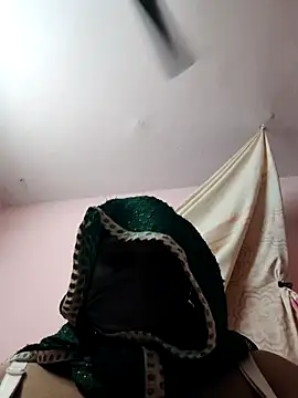 Snapshot of pujapujarrrr chatting on October 30, 8:42 pm pujapujarrrr online show from October 30, 8:42 pm