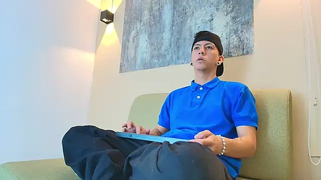 NOHA CRAYG online show from November 4, 1:43 pm