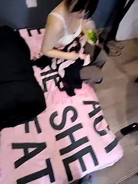 tingbeibi online show from December 3, 1:13 am